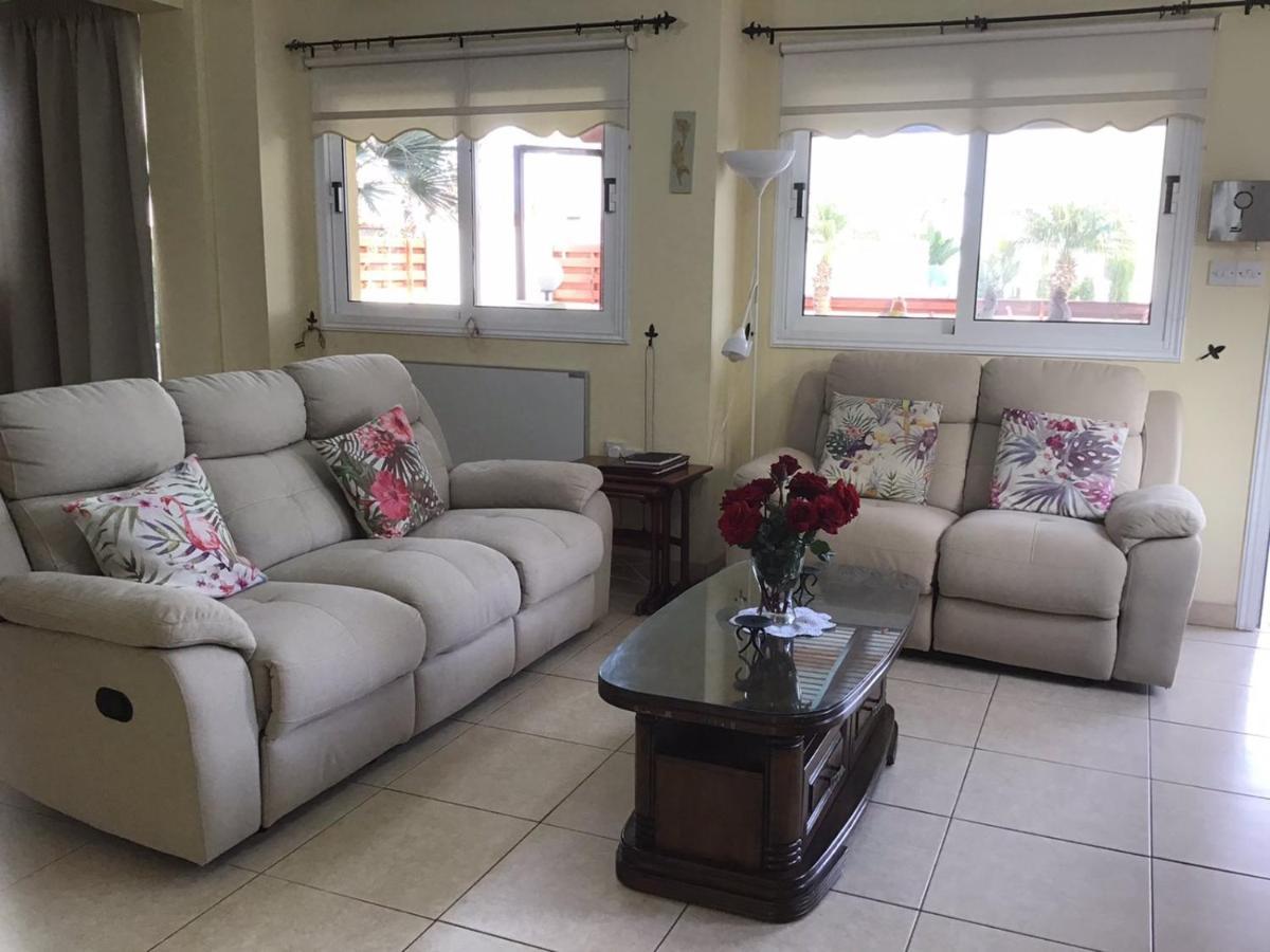 Carolyn Villa Is A Luxury 4-Bedroom Villa With Private Pool In أيا نابا المظهر الخارجي الصورة