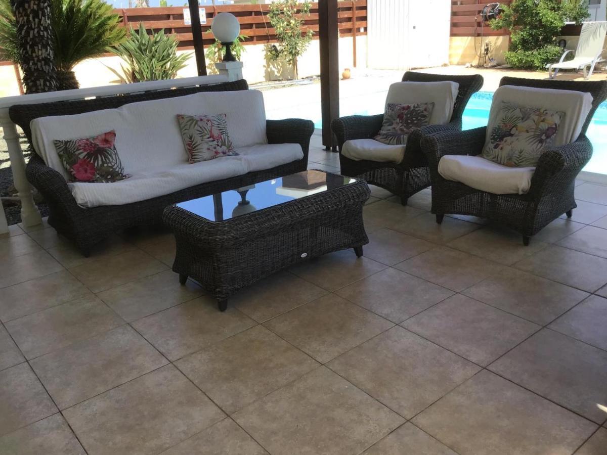 Carolyn Villa Is A Luxury 4-Bedroom Villa With Private Pool In أيا نابا المظهر الخارجي الصورة