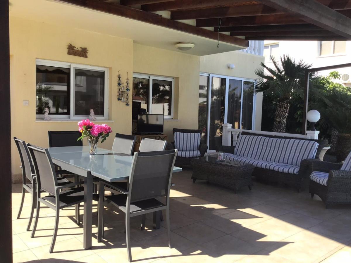 Carolyn Villa Is A Luxury 4-Bedroom Villa With Private Pool In أيا نابا المظهر الخارجي الصورة